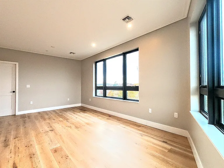 70 Leo M Birmingham Pkwy #508 — Photo 31