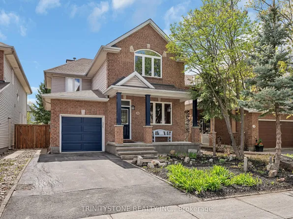 20 Birkendale Dr, Ottawa, ON K2K 2X6