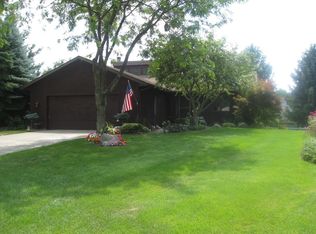 3374 Balsam Ct NE, Grand Rapids, MI 49525