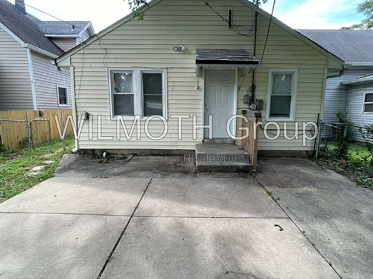 2733 N Lasalle St — Photo 16