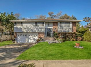 167 N Marginal Rd, Jericho, NY 11753