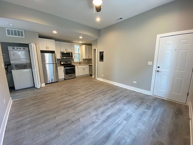 1st image of 1414 W Blackhawk St #1F