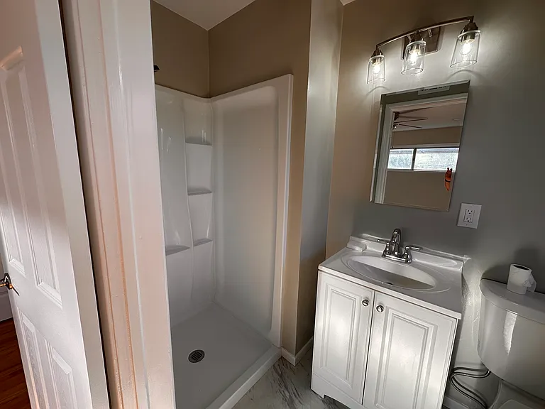 230 Stevens Ave — Photo 14