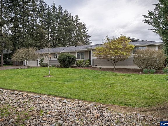 2nd image of 2005 Bloom Ln NW