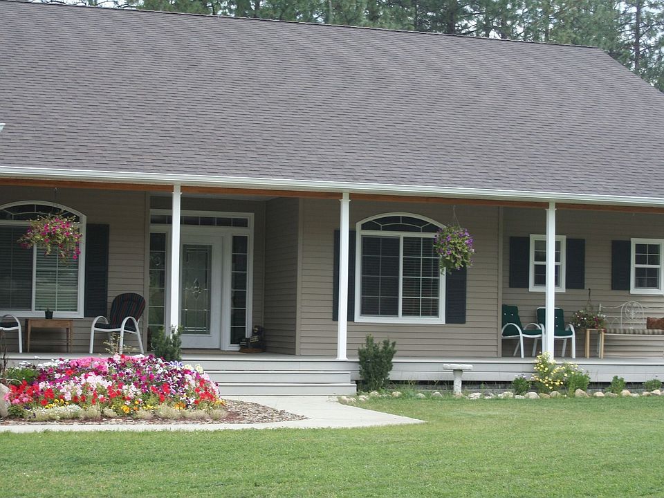 front of home with 40 foot covered deck