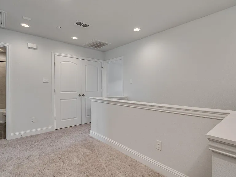 6805 Andrew Dr — Photo 28