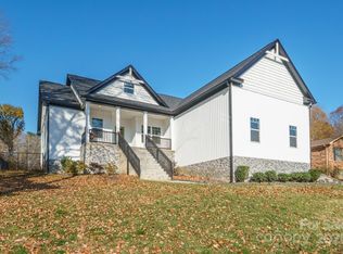 915 Brookwood Ct, Statesville, NC 28677