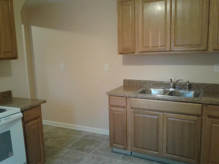 1726 Cottage Ave — Photo 9