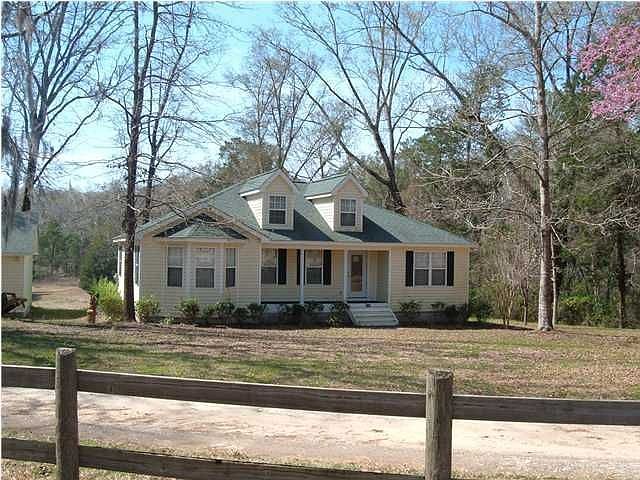1st image of 2907 Great Oaks Dr