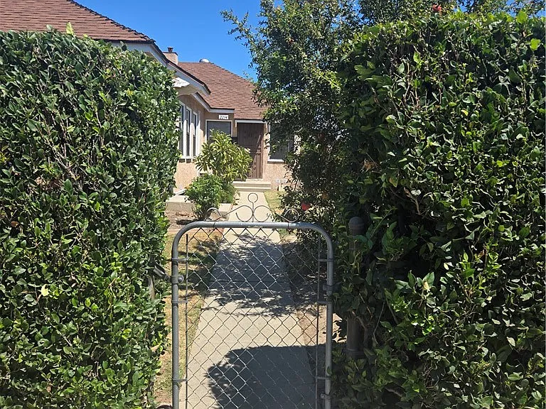 2234 Euclid Ave — Photo 11