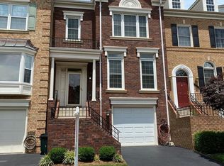 8004 Tanworth Ct, Springfield, VA 22152