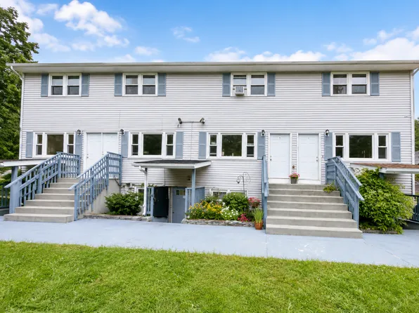 531 Moosup Pond Rd #D, Moosup, CT 06354