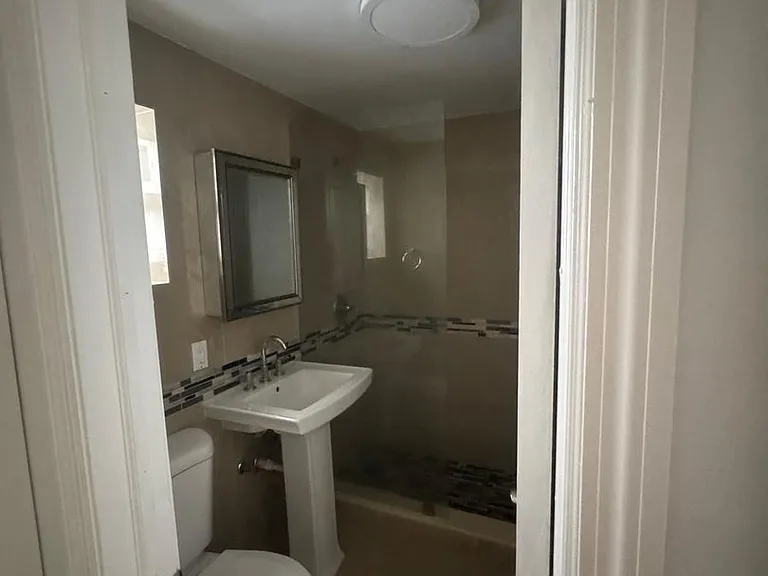 510 NW 90th St — Photo 16