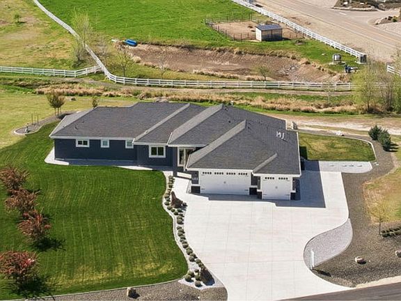2nd image of 14959 Red Barn Ct