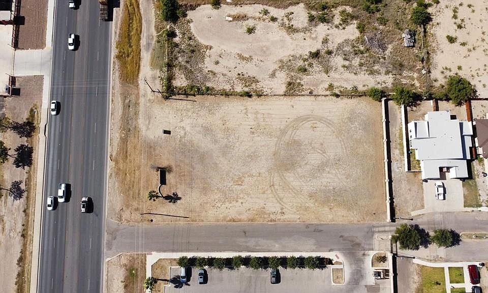 1st image of 1994 N Veterans Blvd