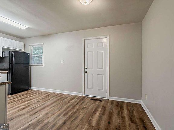 11th image of 3633 Bunker Hill Dr SW