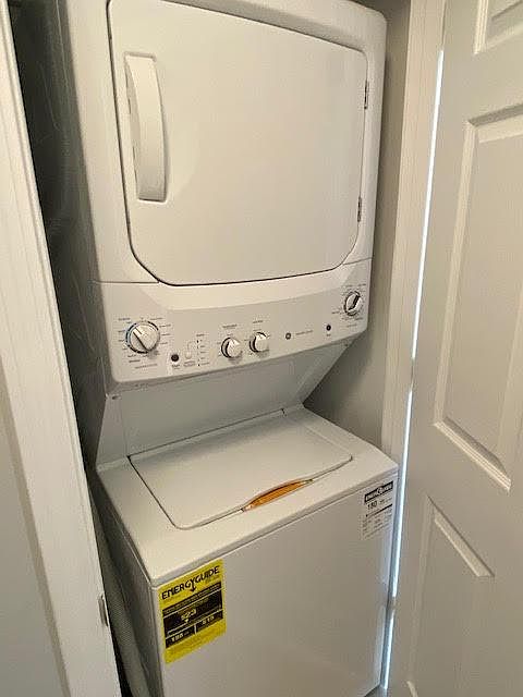 1st image of 5272 N Natoma Ave #1