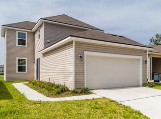 372 Vineyard Ln, Orange Park, FL 32073