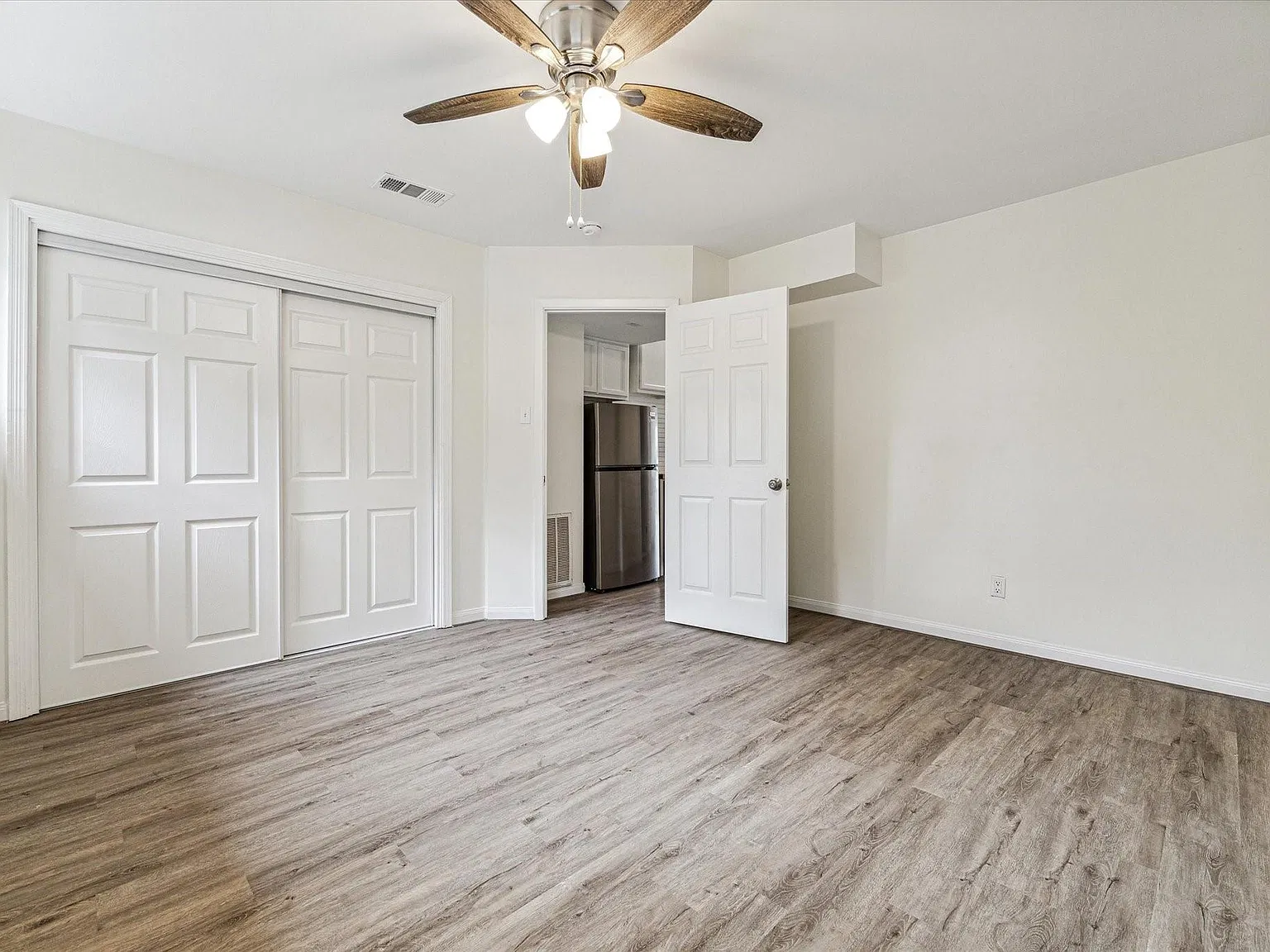 1 bed, 1.0 bath, 600 sqft, $1,295 — Photo 4