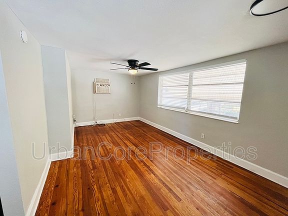 4th image of 643 2nd St N APT 8