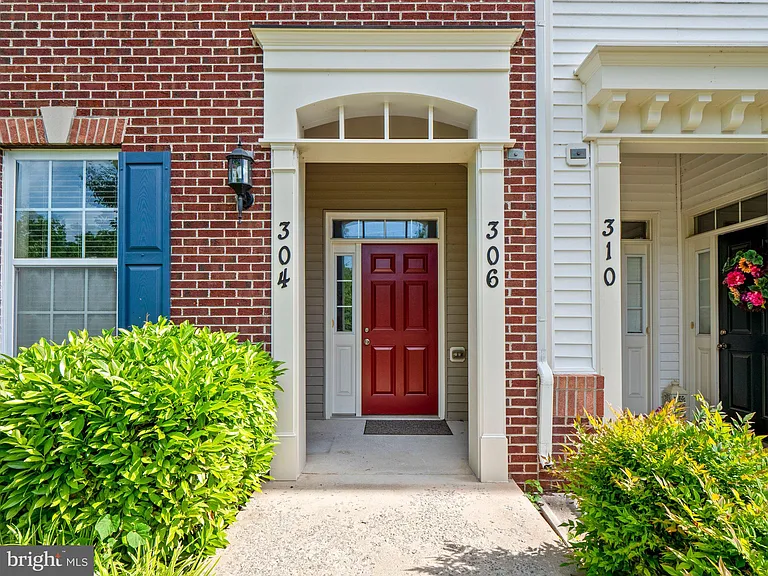 304 Orchard Ridge Dr — Photo 4