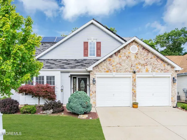 45 Cypress Point Lane, Jackson, NJ 08527