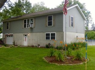 8 McFall Rd, Apalachin, NY 13732