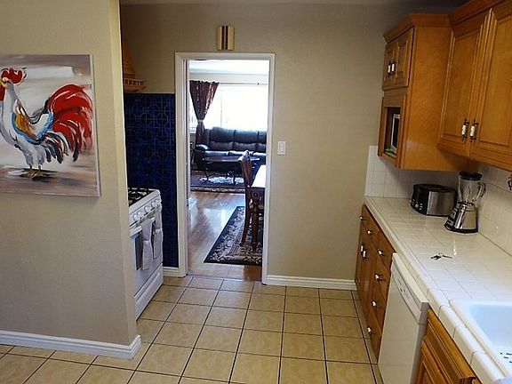 4th image of 10112 Harvest Ave