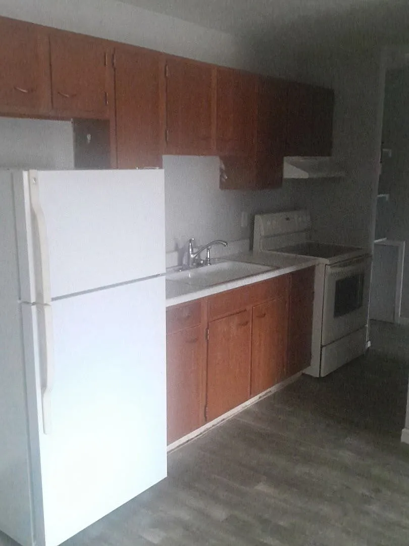 728 Broadway St — Photo 1