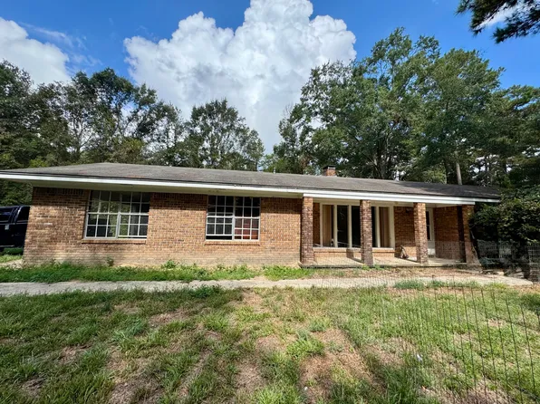22 Androchowski Dr, Seminary, MS 39479