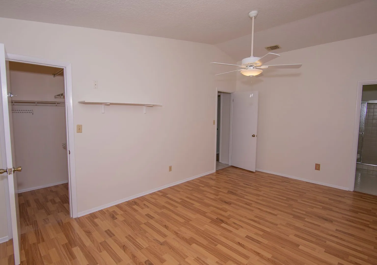 3068 Autumn Ct — Photo 2