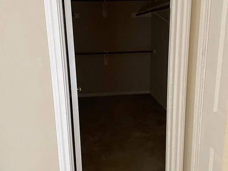 1401 Helmsley Dr — Photo 6