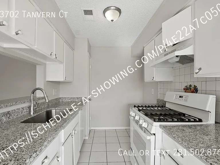 13702 Tanvern Ct — Photo 4