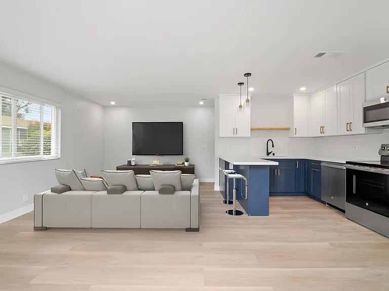 400 W Pedregosa St #C — Photo 3