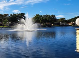 120 Briarwood Cir #4-2, Hollywood, FL 33024