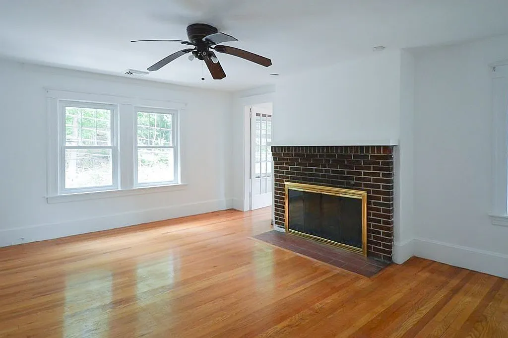 2 bed, 1388 sqft, $3,300 — Photo 2