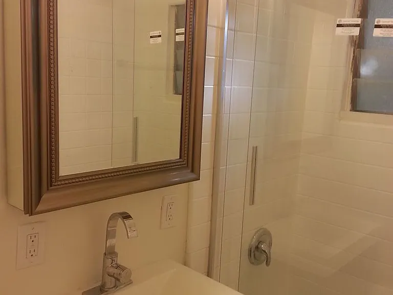 1326 N Flores Street — Photo 11