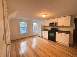 11 Fowler St APT 3, Westfield, MA 01085
