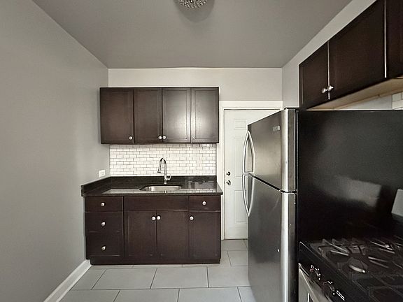 3rd image of 6347 N Magnolia Ave APT N3
