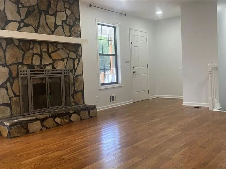 1807 Merry Oak Rd SW — Photo 4