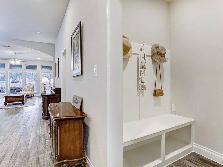 8126 Silverspot Ln — Photo 9