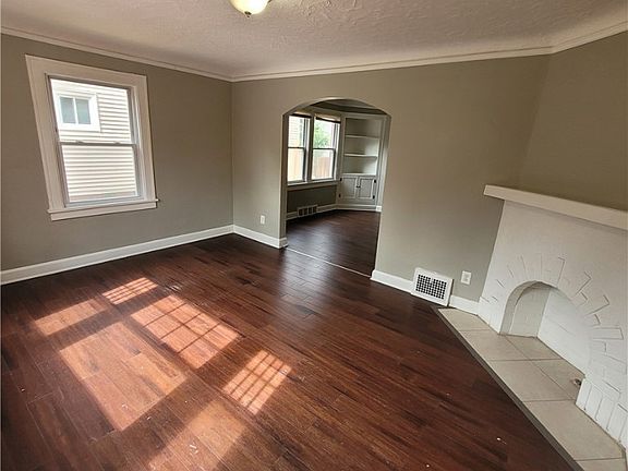 5th image of 2624 Portman Ave