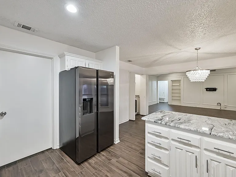 2306 Lovell Ct — Photo 16