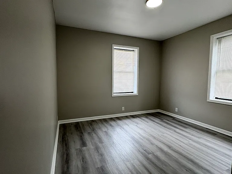 Meridian Living II — Photo 26