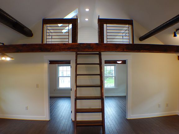 5th image of 4 Grand St #B