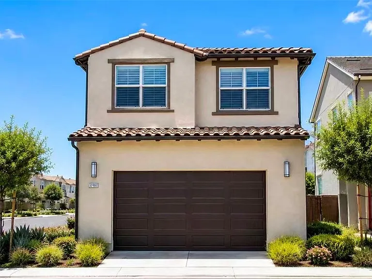 31983 Paseo Bridal — Photo 1