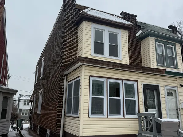 1029 Yates 1/2 Ave, Marcus Hook, PA 19061