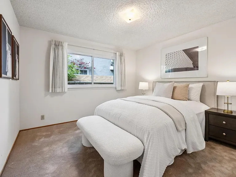 1563 Heron Ave — Photo 19