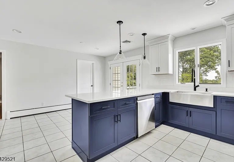 136 Carlough Rd — Photo 12