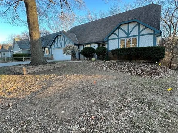 12415 W 72nd Ter, Shawnee, KS 66216